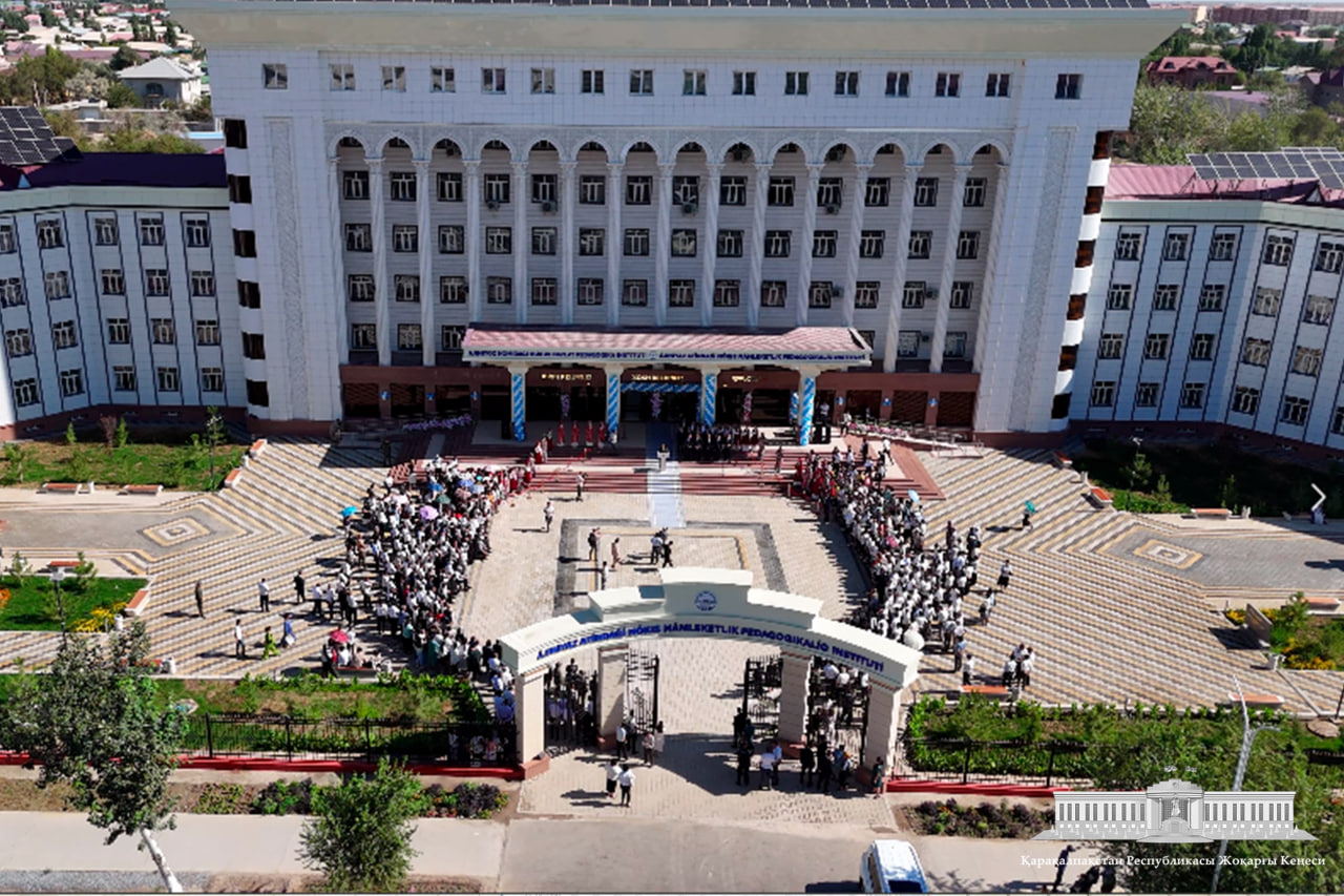 Әжинияз атындағы Нөкис мәмлекетлик педагогикалық институты жаңа оқыў имаратының ашылыў салтанаты болып өтти