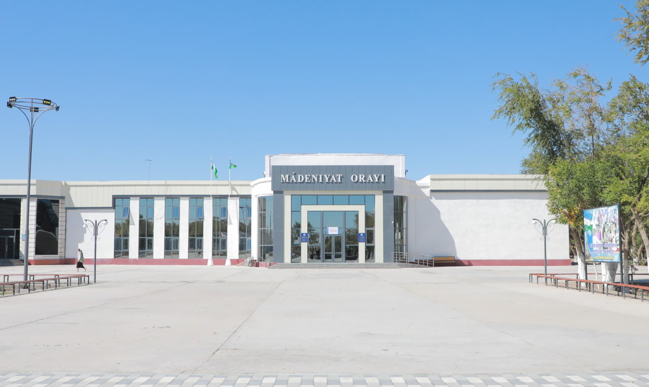 Жоқарғы Кеңес Баслығы Шымбай районын абаданластырыўда белсендилик көрсеткен тараў пидайыларына миннетдаршылық билдирди