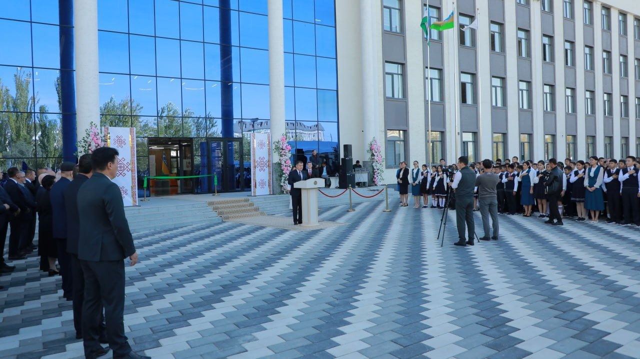 Нөкис қаласында Муҳаммед ал-Хорезмий атындағы қәнигелестирилген мектебиниң Нѳкис филиалы жаңа имаратының ашылыў салтанаты өткерилди