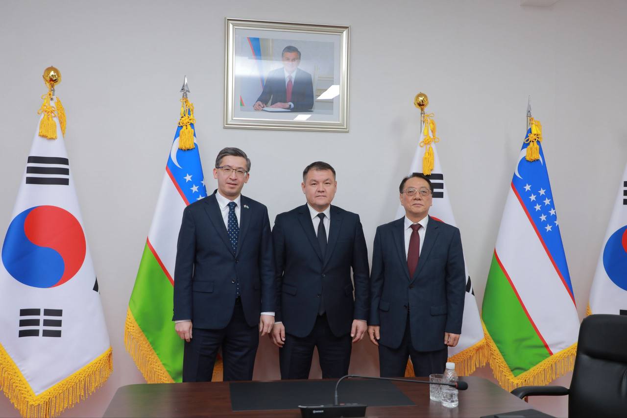 Qaraqalpaqstan delegaciyası ámeliy sapar menen  Koreya Respublikasına bardı