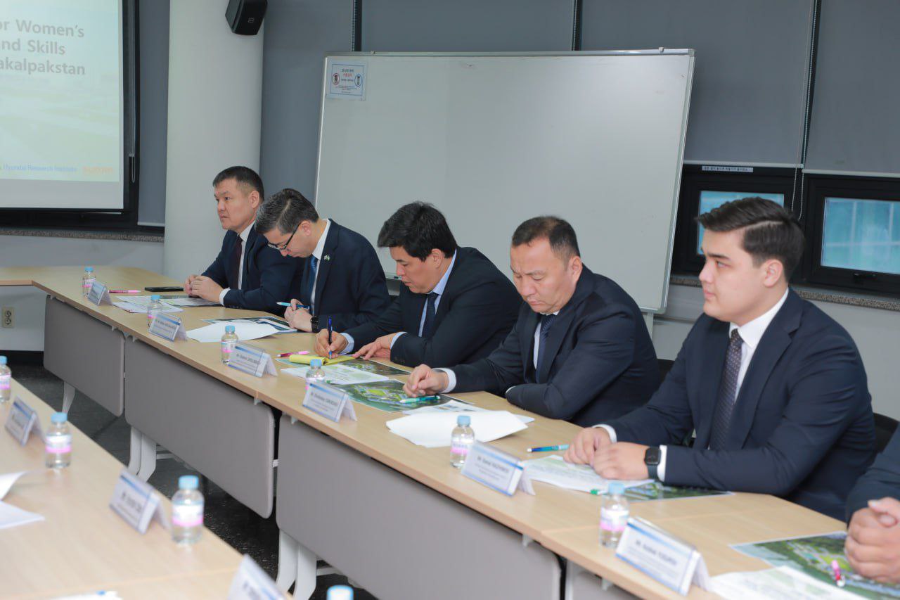 Nókis qalasında «Hayal-qızlar oqıw orayın shólkemlestiriw» joybarı ámelge asırıladı