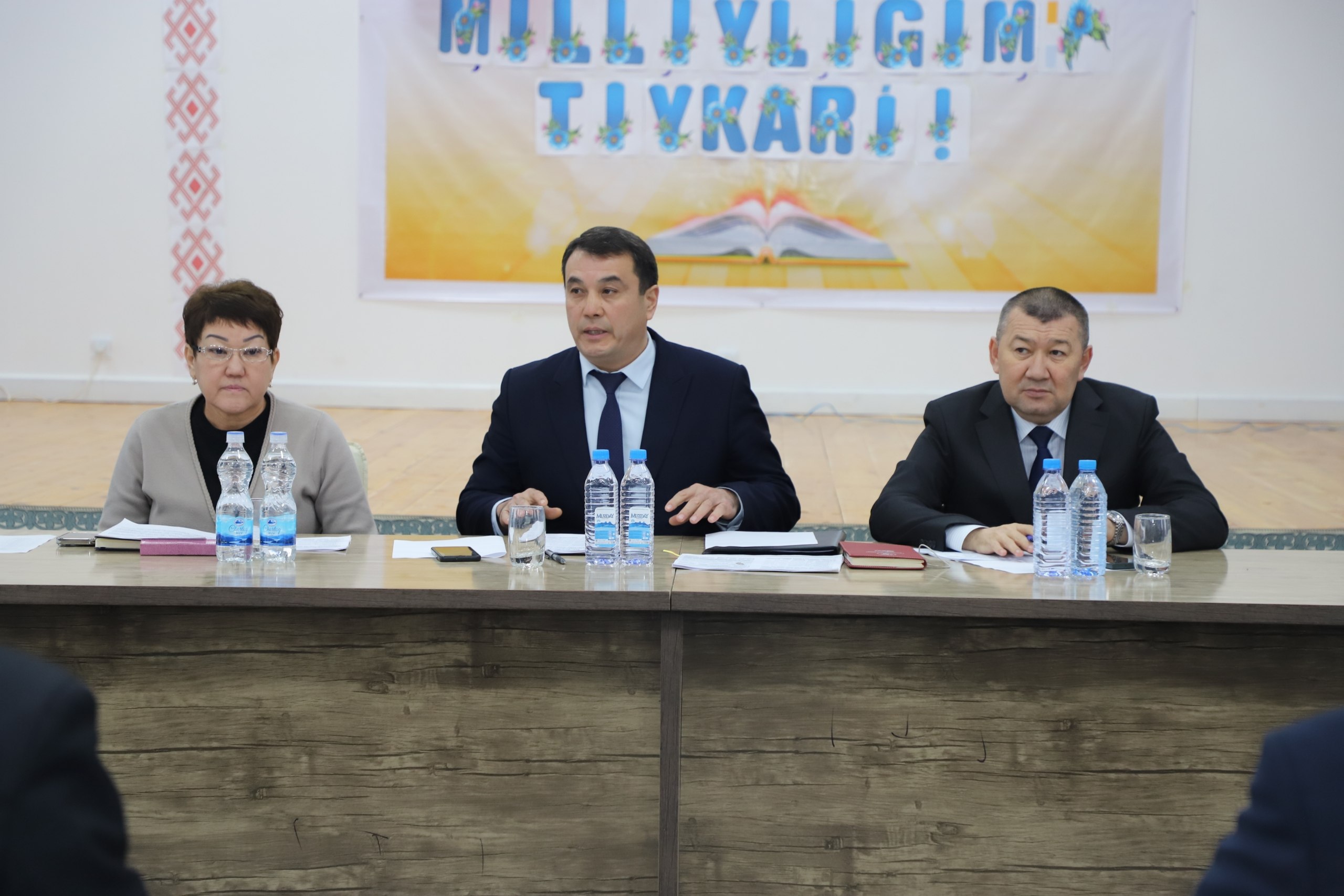 Bilimlendiriw mákemeleriniń  jumısları talqılandı