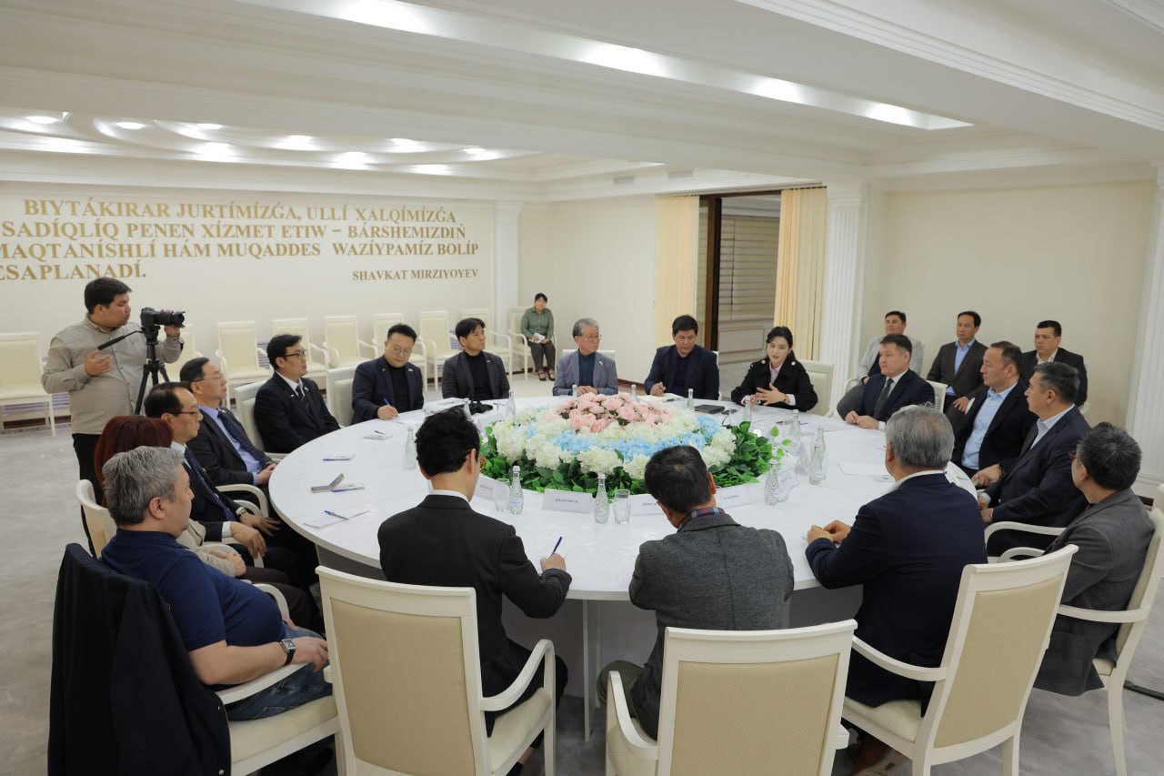 Жоқарғы Кеңес Баслығы Корея мәмлекетинен келген делегация менен ушырасты