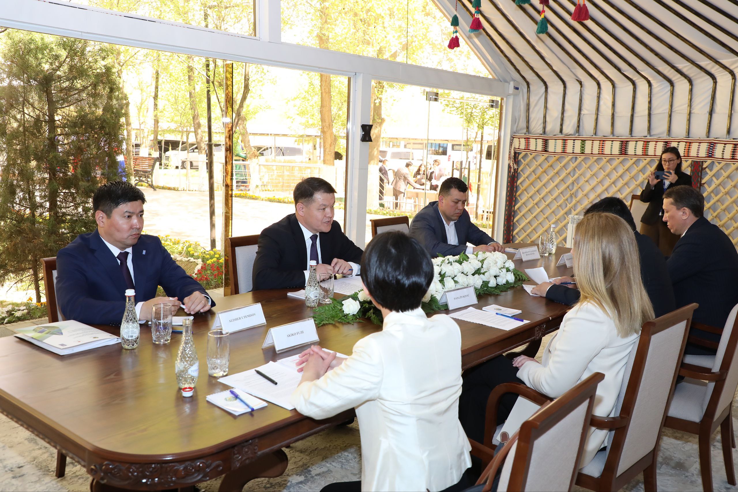 БМШ Раўажланыў бағдарламасы (UNDP) Администрациясы жәрдемшиси Ивана Живкович пенен ушырасыў өткерилди