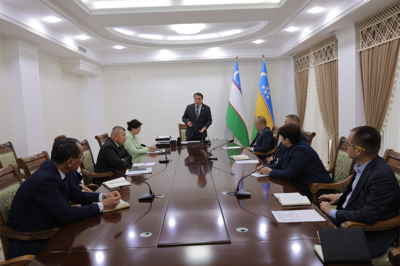 Жўқорғи Кенгес қўмитасининг мажлиси ўтказилди